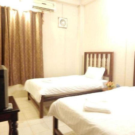 Vang Vieng Camellia Hotel מראה חיצוני תמונה