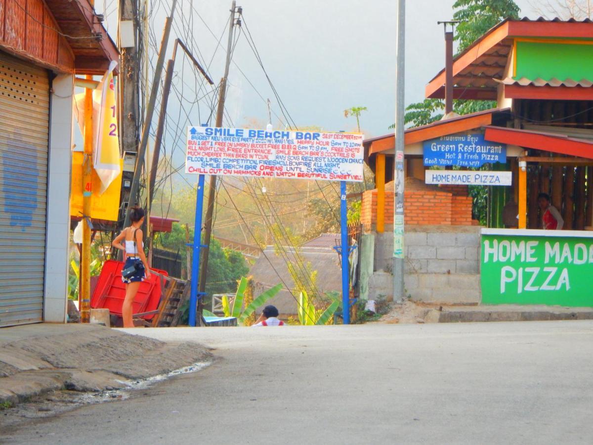 Vang Vieng Camellia Hotel מראה חיצוני תמונה
