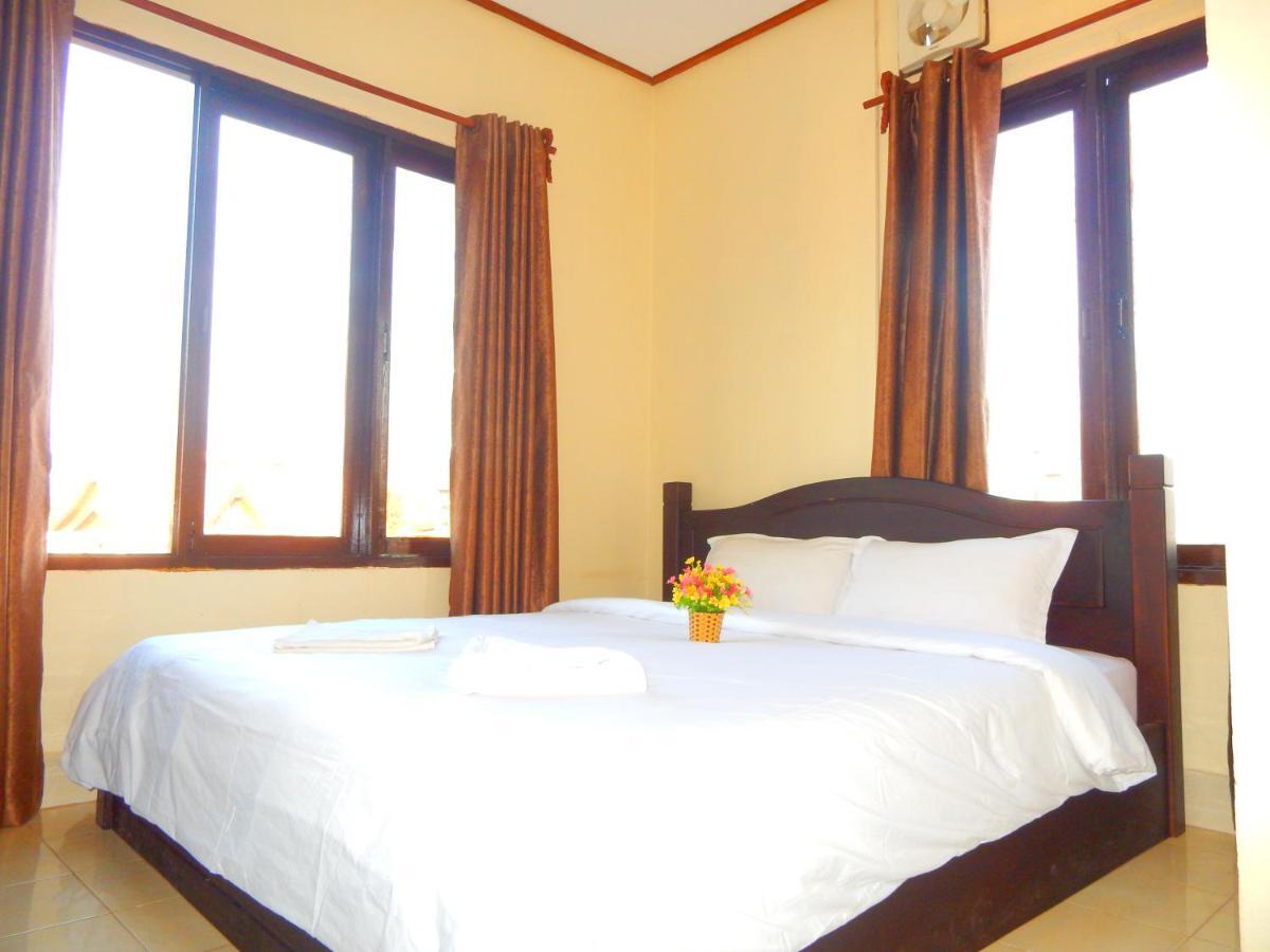 Vang Vieng Camellia Hotel מראה חיצוני תמונה